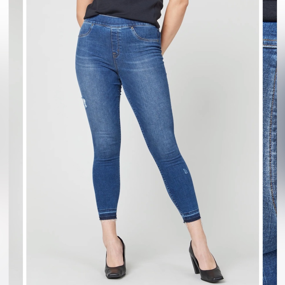 SPANX Distressed Pull-On Ankle Skinny Jeans in Medium Wash XS